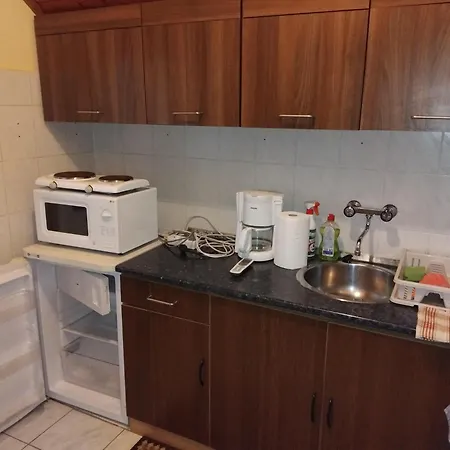 Kovacs Vendeghaz Апартаменты *