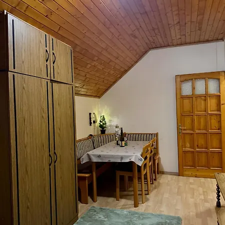 Kovacs Vendeghaz Harkány