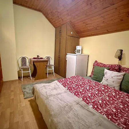 Kovacs Vendeghaz アパート *